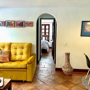 Xia Xue House La Candelaria - 360 View Bogotá